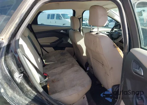 2016 Ford Focus Se z USA, uszkodzony, nr VIN 1FADP3K24GL287998